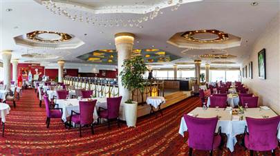 رستوران هتل پارسیان آزادی تهران رستوران هتل پارسیان آزادی تهران